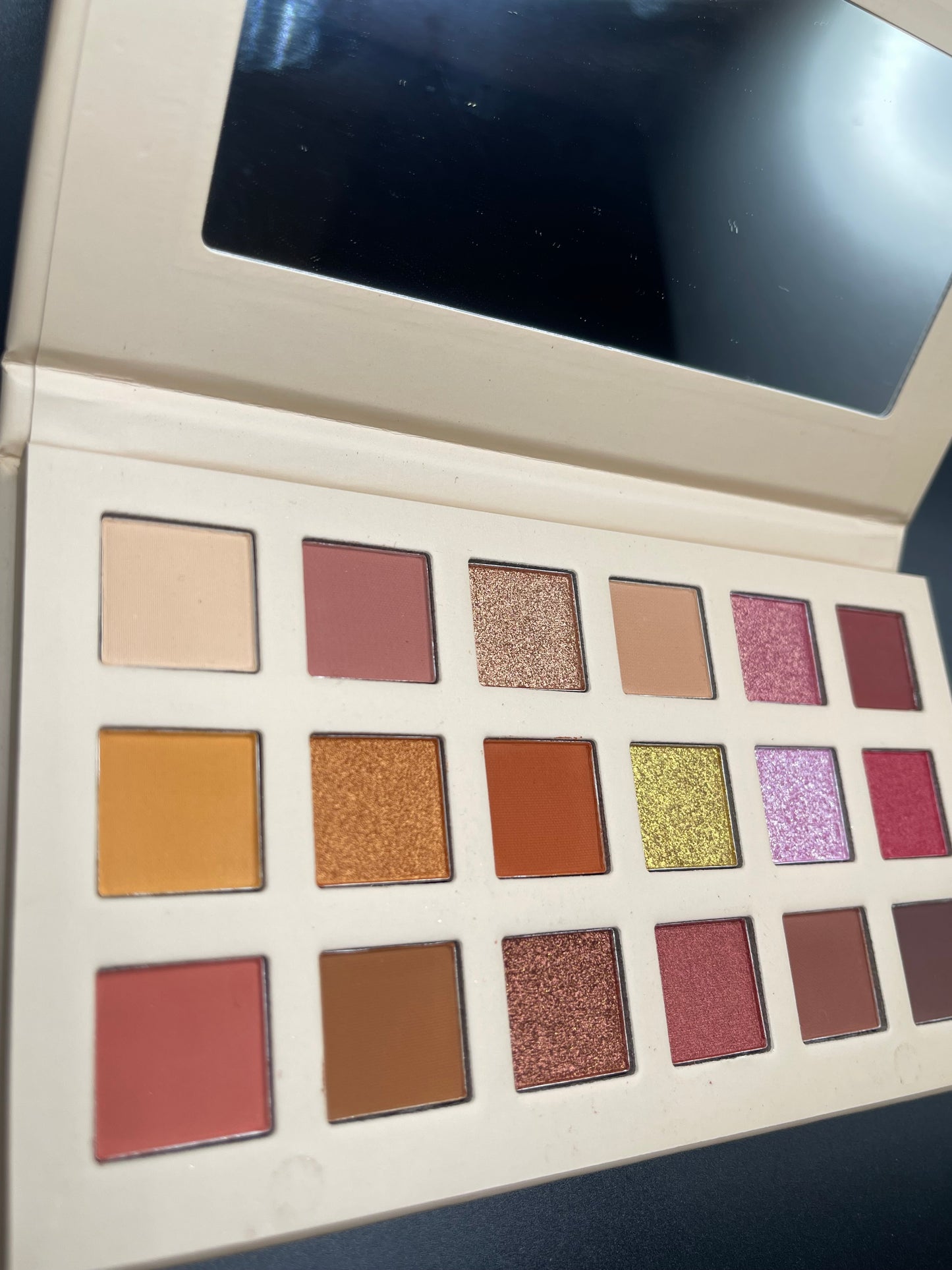 Ou Naturale' Eyeshadow Palette